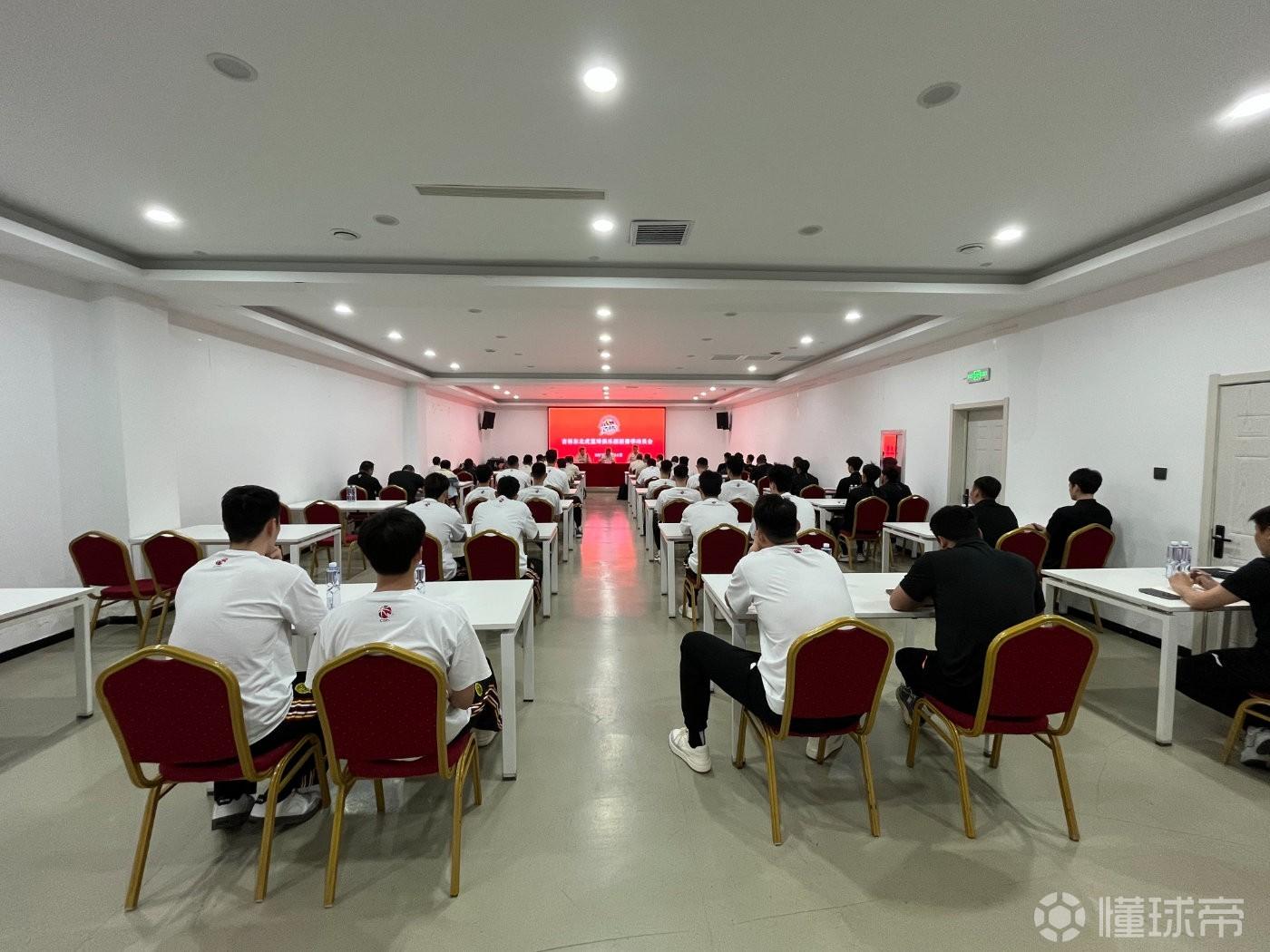 吉林官方：聘请李昂为俱乐部主教练，何长江担任副董事长