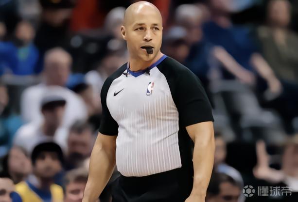 NBA西决G7裁判组：马克-戴维斯担任主裁，他曾吹罚过G3