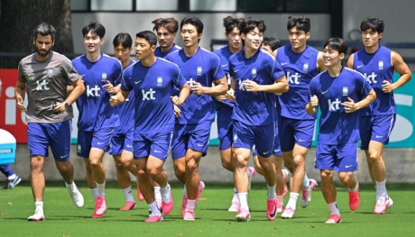 【虎震美加墨】未受输球影响，韩国队以轻松心态完成恢复训练